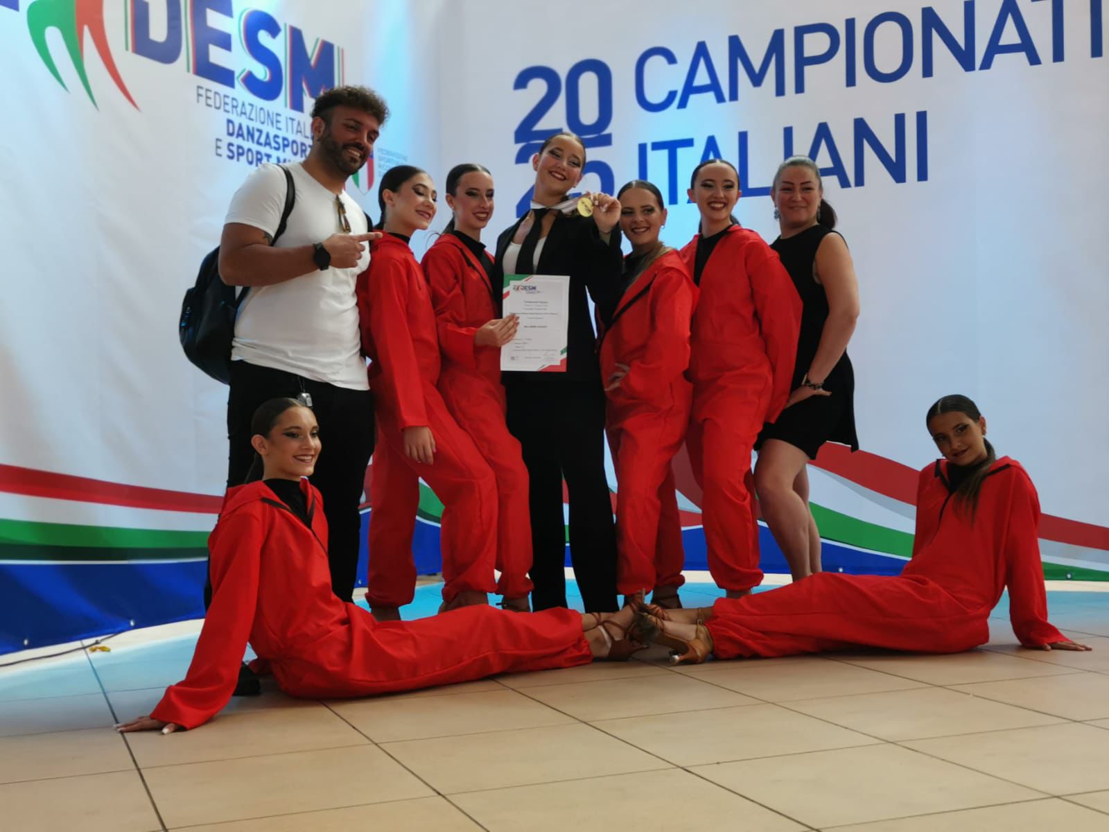 Ballerine Vaganti (La casa di carta)  1 classificate Free Style/Latin Style Show Open classe C  DANCING TEAM
