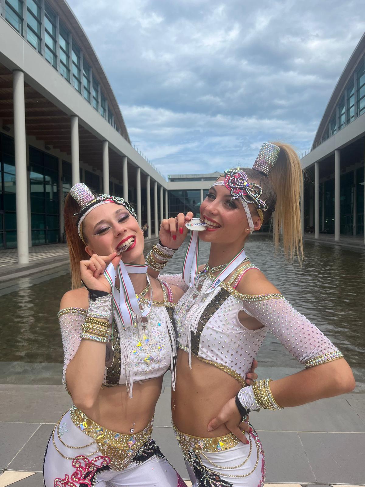 Greta Moggi e Vittoria Mandorlini 2 classificate Disco Dance duo over 17 classe As Italy Dance Village 2.0
