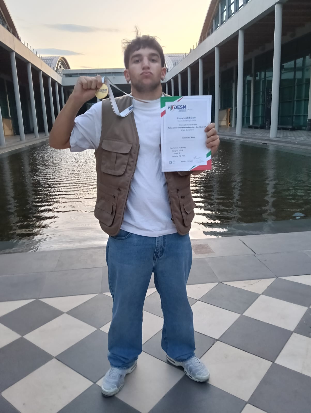 TOMMASO RICCI CAMPIONE ITALIANO HIP HOP SOLO 15/16 CLASSE A LIVORNO DANZA MAESTRA FILIPPI